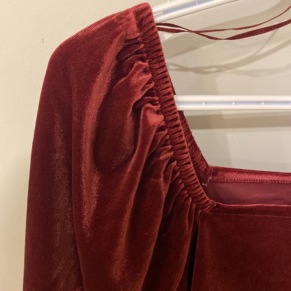 George ‘Crushed Velvet’ blouse - Picture 2 of 3